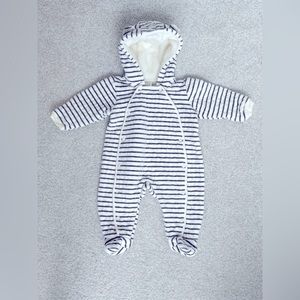 Baby Hooded Bunting